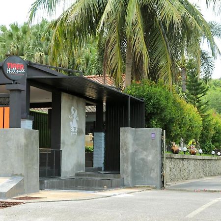 Tiger Hillside Hotel Phuket Екстериор снимка